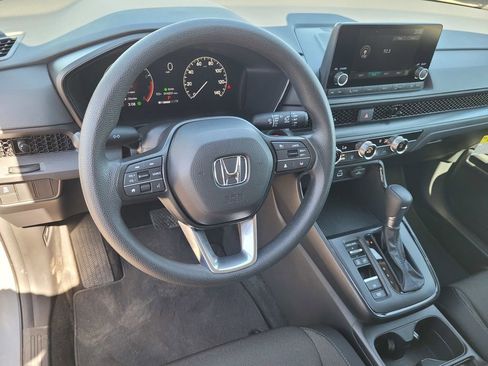Used 2025 Honda CR-V LX image 9