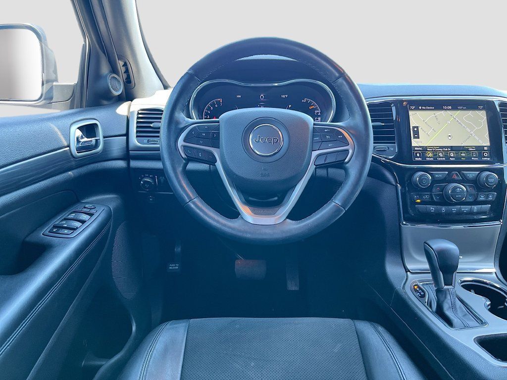 Used 2021 Jeep Grand Cherokee Laredo X AWD/4WD image 24