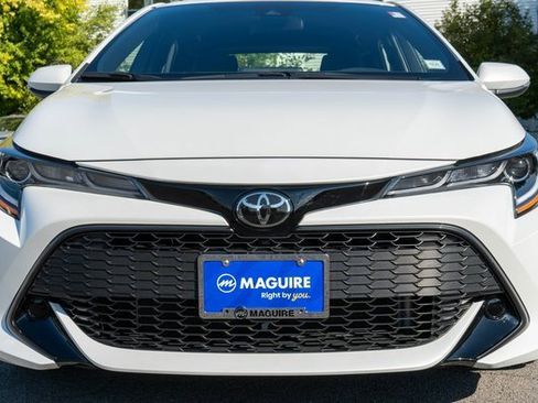 Used 2022 Toyota Corolla SE w/ SE Preferred Package image 3