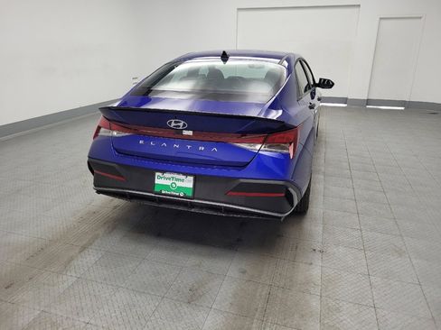 Used 2025 Hyundai Elantra Sport FWD image 7