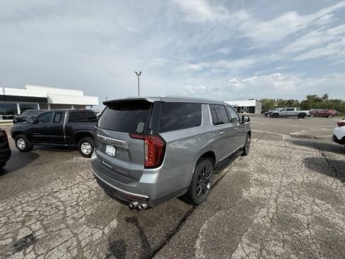 Used 2023 GMC Yukon XL Denali w/ Max Trailering Package AWD/4WD image 4