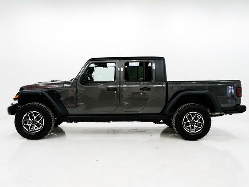 Used 2024 Jeep Gladiator Rubicon w/ Technology Group image 27