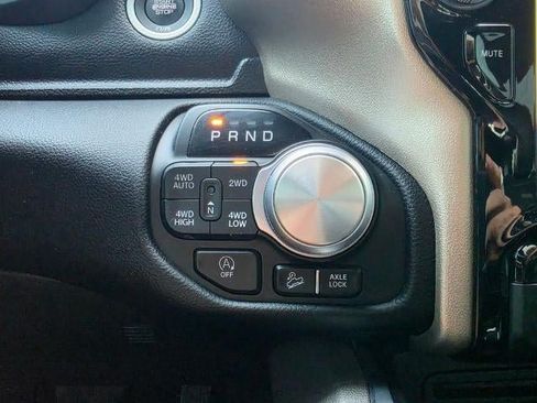 Used 2019 RAM 1500 Laramie AWD/4WD image 25