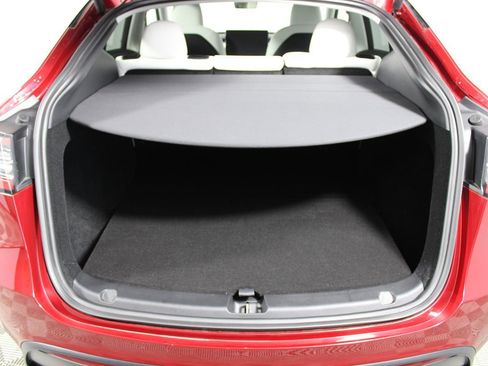 Used 2024 Tesla Model Y Long Range image 20