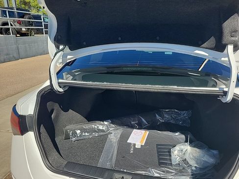 New 2025 Nissan Sentra SR w/ SR Premium Package FWD image 14