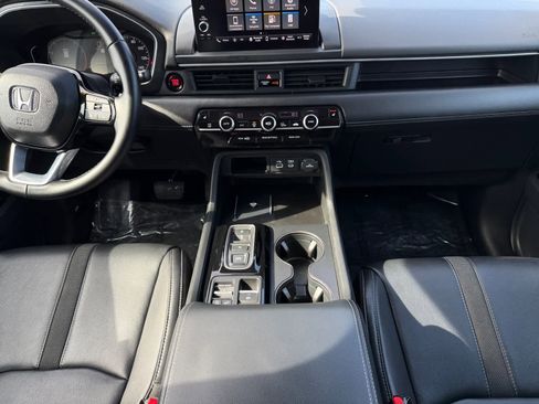 Used 2023 Honda Pilot EX-L image 6