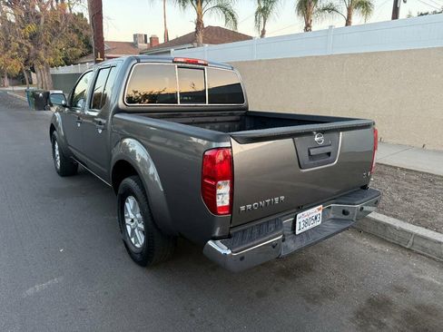 Used 2016 Nissan Frontier SV image 8