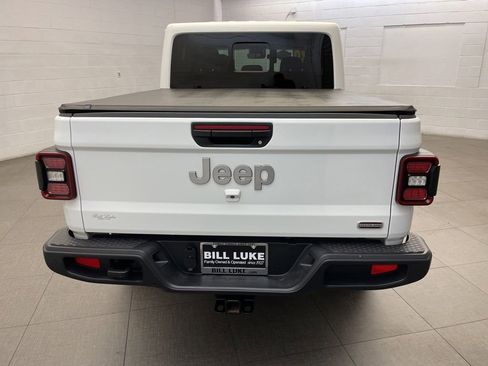 Used 2020 Jeep Gladiator Overland AWD/4WD image 13