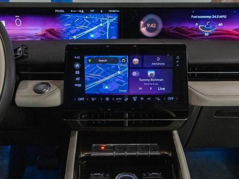 Used 2024 Lincoln Nautilus Black Label w/ Jet Appearance Package (87T) image 4