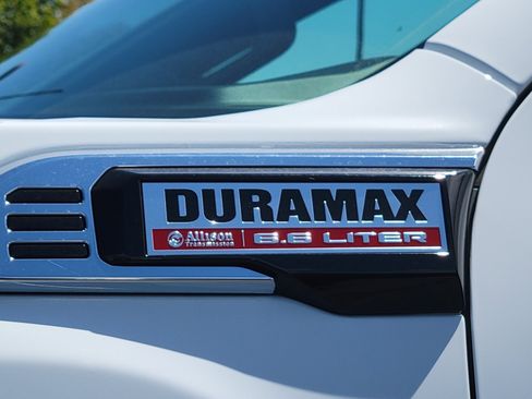 New 2025 GMC Sierra 2500 SLT w/ SLT Premium Package image 14