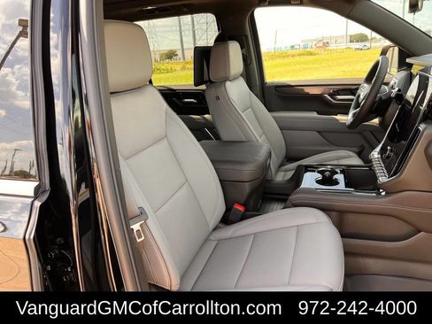 New 2026 GMC Yukon Elevation w/ Elevation Premium Package AWD/4WD image 21
