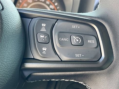 New 2025 Jeep Gladiator Willys image 14