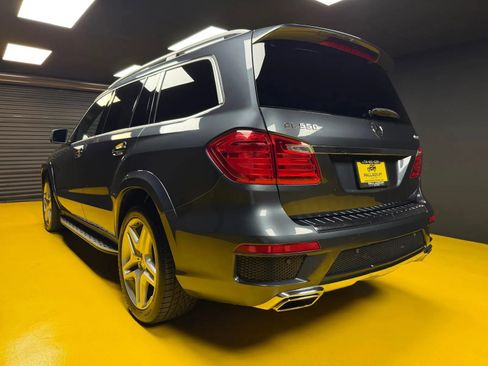 Used 2015 Mercedes-Benz GL 550 4MATIC image 4