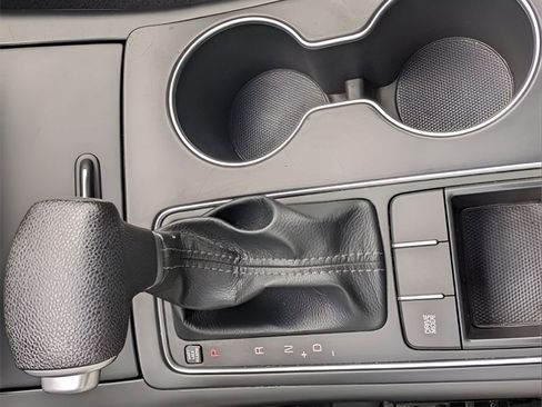 Used 2020 Kia Sorento LX V6 image 20