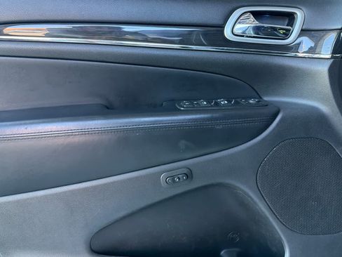 Used 2016 Jeep Grand Cherokee High Altitude AWD/4WD image 14