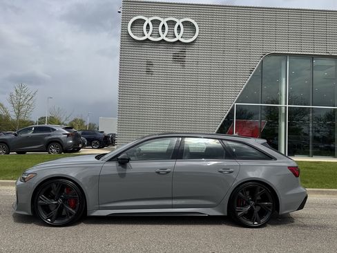 Used 2021 Audi RS 6 AWD/4WD image 29
