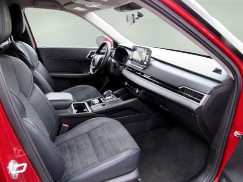 Used 2024 Mitsubishi Outlander AWD image 34