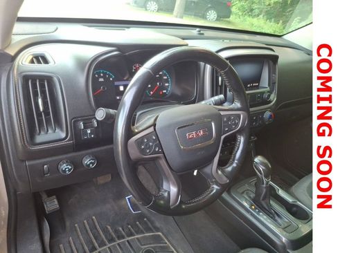Used 2022 GMC Canyon AT4 w/ Driver Alert Package AWD/4WD image 10