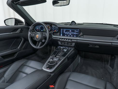Certified 2021 Porsche 911 Carrera image 16