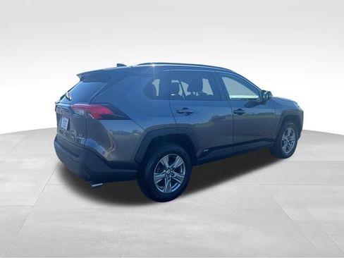 Used 2024 Toyota RAV4 LE AWD/4WD image 5