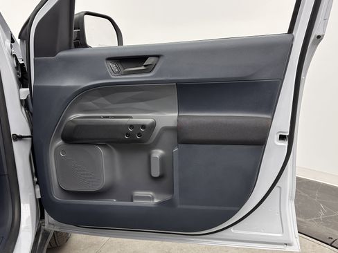 Used 2025 Ford Maverick XL image 29