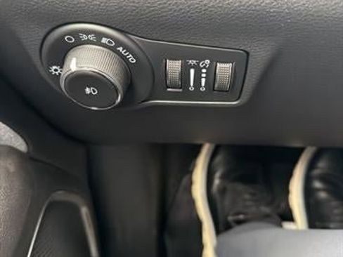 New 2026 Jeep Compass Latitude w/ Mopar All Weather Package AWD/4WD image 25