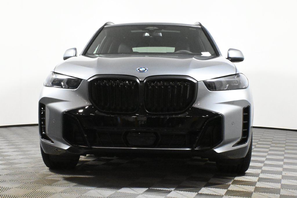 Used 2026 BMW X5 xDrive50e w/ M Sport Package AWD/4WD image 10