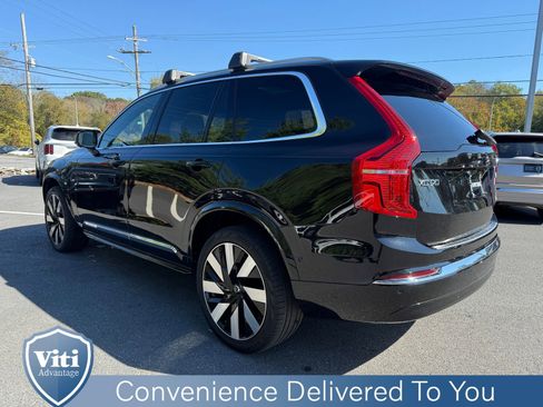 Certified 2023 Volvo XC90 T8 Ultimate w/ Protection Package Premier image 6