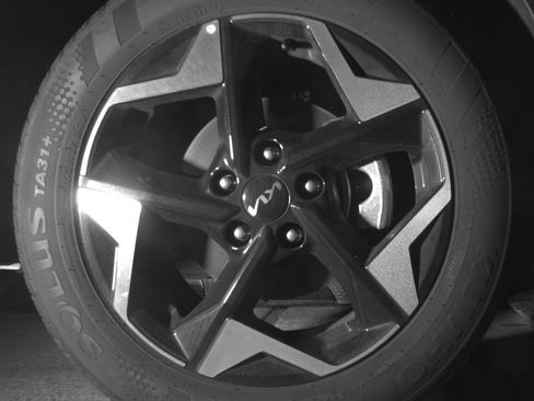 Used 2025 Nissan Altima 2.5 SV image 13