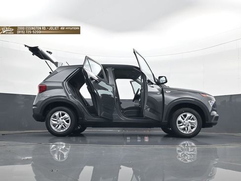 New 2026 Hyundai Venue SE FWD image 33