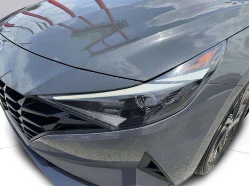 Used 2023 Hyundai Elantra SEL FWD image 13