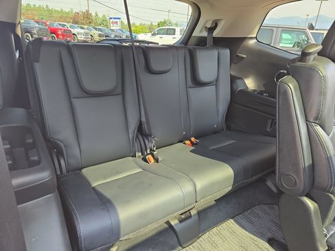 Used 2025 Subaru Ascent Limited AWD/4WD image 16