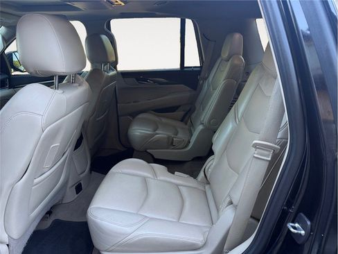 Used 2020 Cadillac Escalade Premium Luxury AWD/4WD image 13