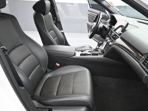 Used 2021 Honda Accord Sport image 14
