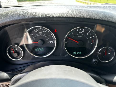 Used 2014 Jeep Wrangler Unlimited Rubicon w/ Connectivity Group AWD/4WD image 15