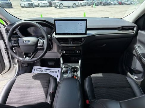 Used 2024 Ford Escape SE FWD image 16