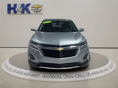 Used 2024 Chevrolet Equinox LT FWD image 2