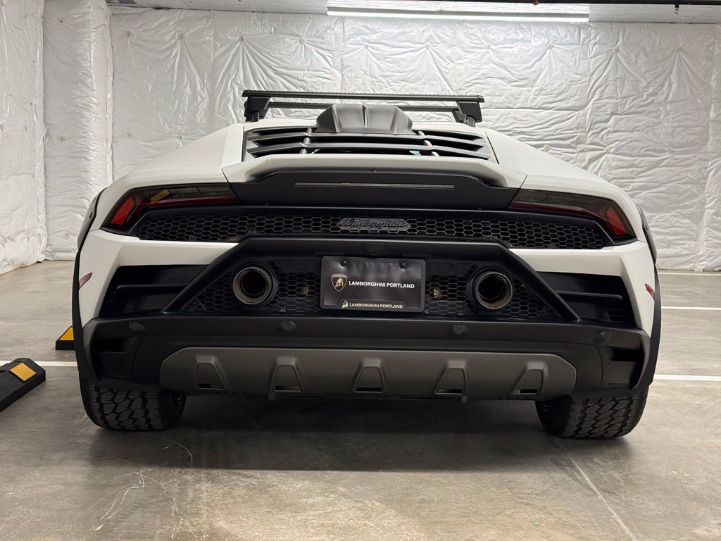 Used 2023 Lamborghini Huracan Sterrato AWD/4WD image 7