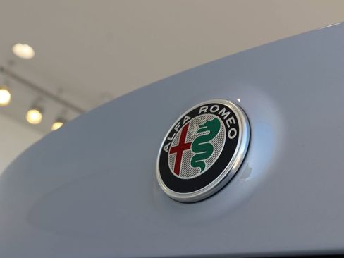 New 2025 Alfa Romeo Giulia w/ Veloce Package AWD image 23