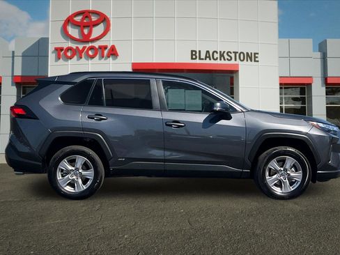 Certified 2023 Toyota RAV4 LE AWD/4WD image 2