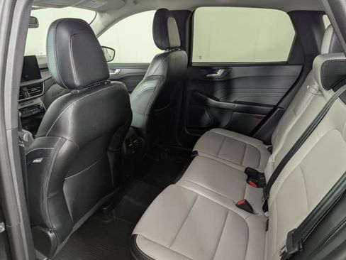 Used 2023 Ford Escape Platinum AWD/4WD image 18