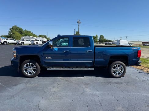 Used 2016 Chevrolet Silverado 2500 High Country w/ Duramax Plus Package AWD/4WD image 28