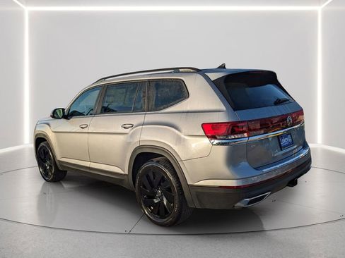 New 2026 Volkswagen Atlas SE FWD image 7