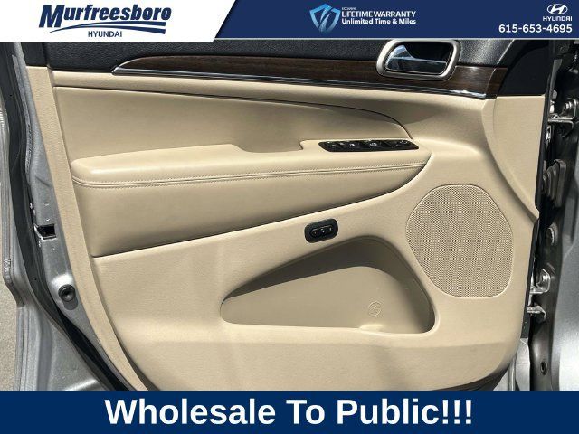 Used 2015 Jeep Grand Cherokee Limited w/ Luxury Group II RWD image 16