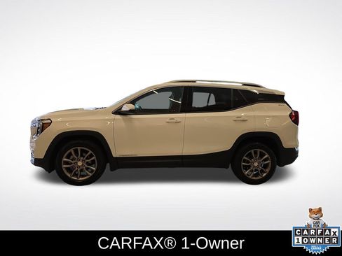 Used 2024 GMC Terrain SLT FWD image 2