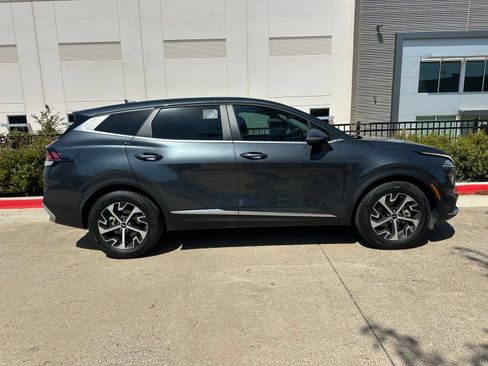 Used 2024 Kia Sportage EX FWD image 8