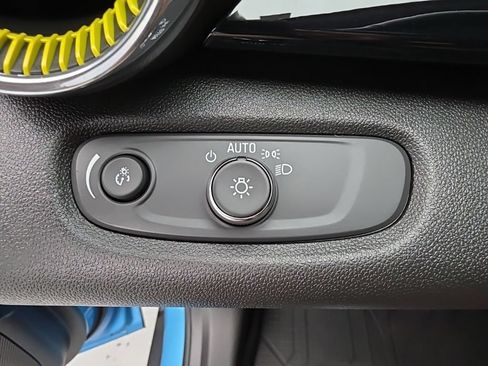 Used 2025 Chevrolet Trax ACTIV w/ Driver Confidence Package FWD image 20