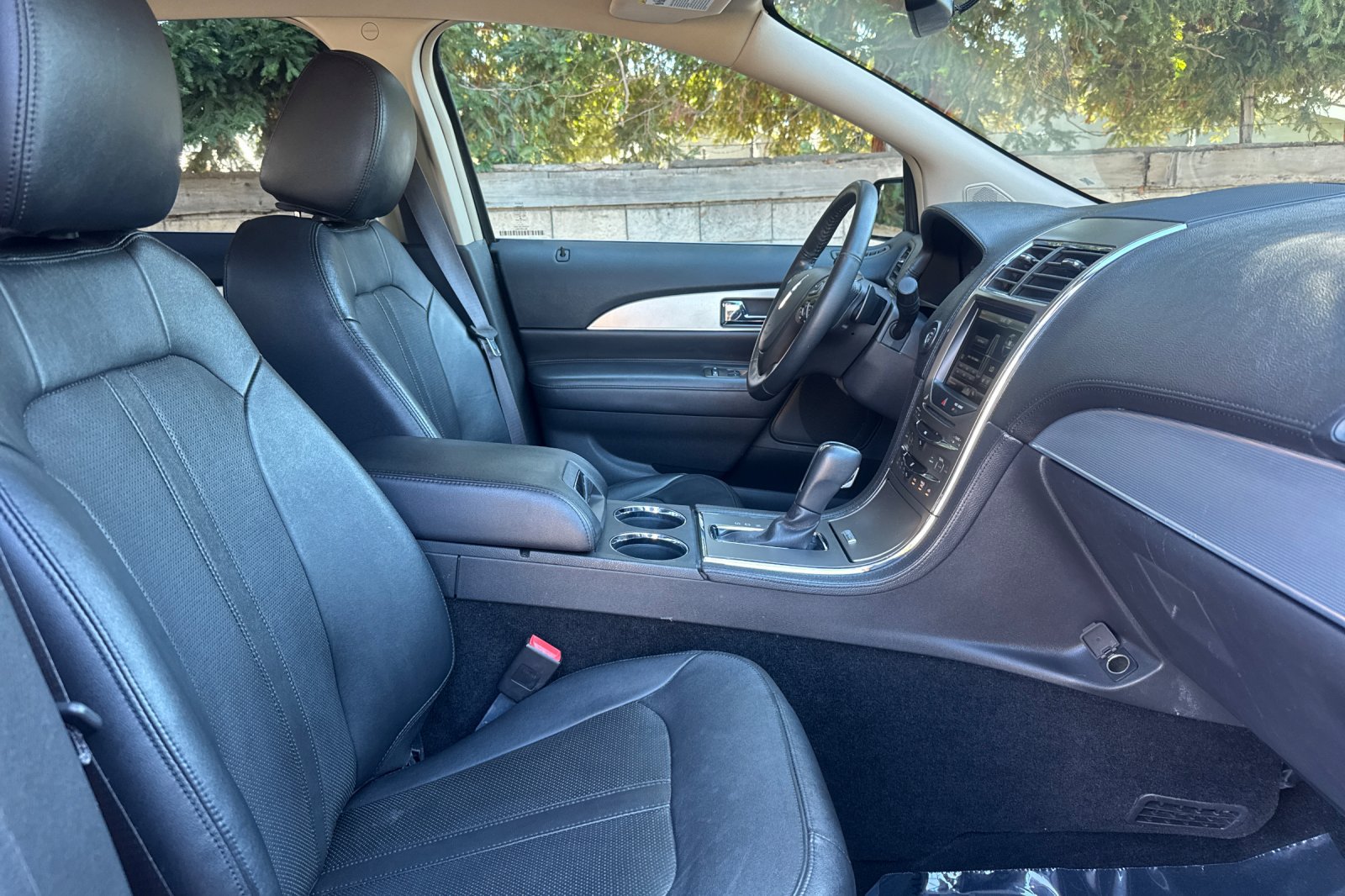 Used 2015 Lincoln MKX FWD image 16