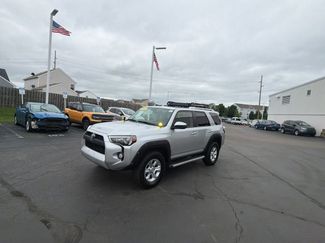 Used 2018 Toyota 4Runner SR5 AWD/4WD video 3