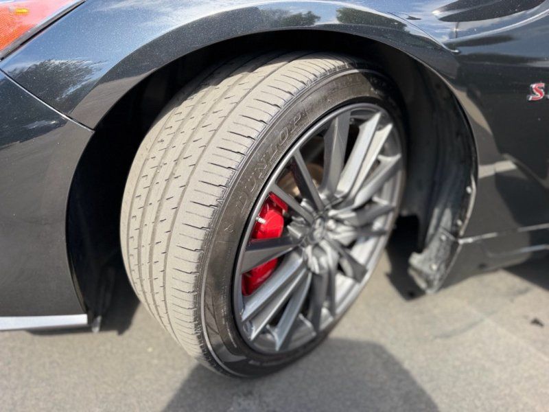 Used 2018 INFINITI Q50 Red Sport 400 w/ Sensory Package (Sport) RWD image 19